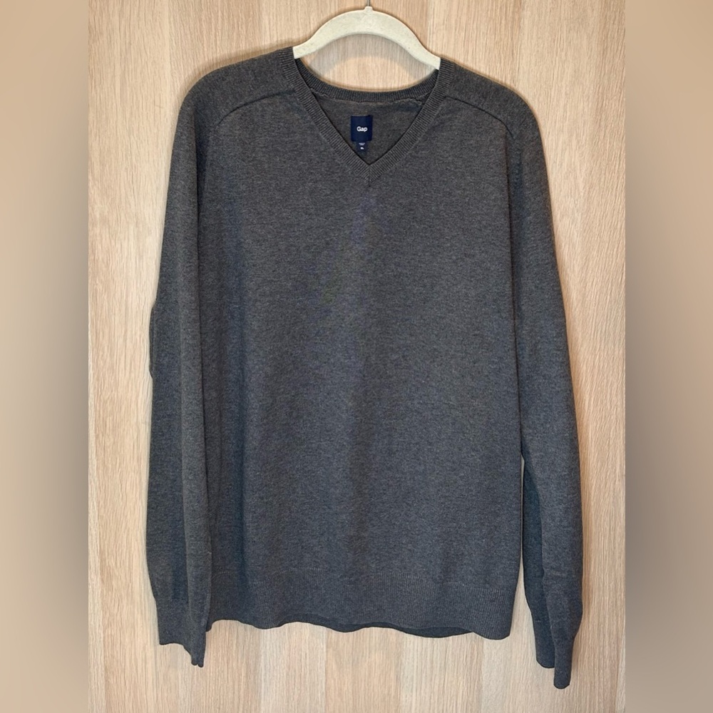 Men’s Gap V Neck Medium Gray Long Sleeve Sweater Size XL